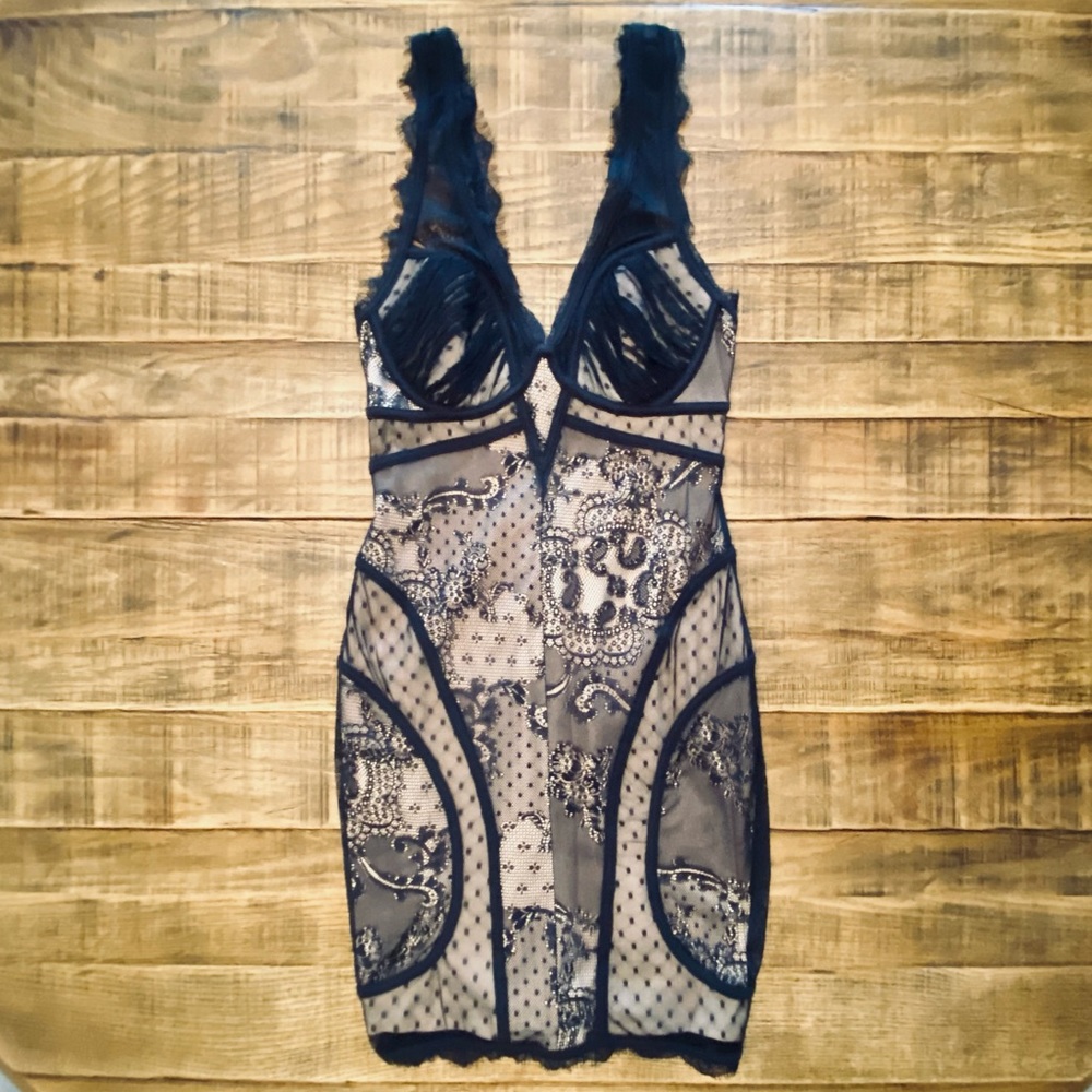 Bebe Lace Contrast Fitted Dress XS